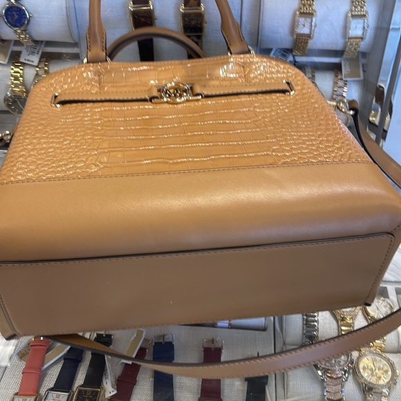 MICHAEL KORS
Reed Large Leather Belted Satchel Crossbody CZip Purse Crocodile - Picture 6 of 16